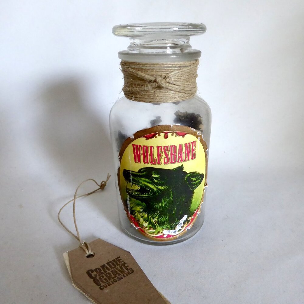 NEW 5.5” APOTHECARY WOLFSBANE HALLOWEEN GLASS BOTTLE PROP ODDITY